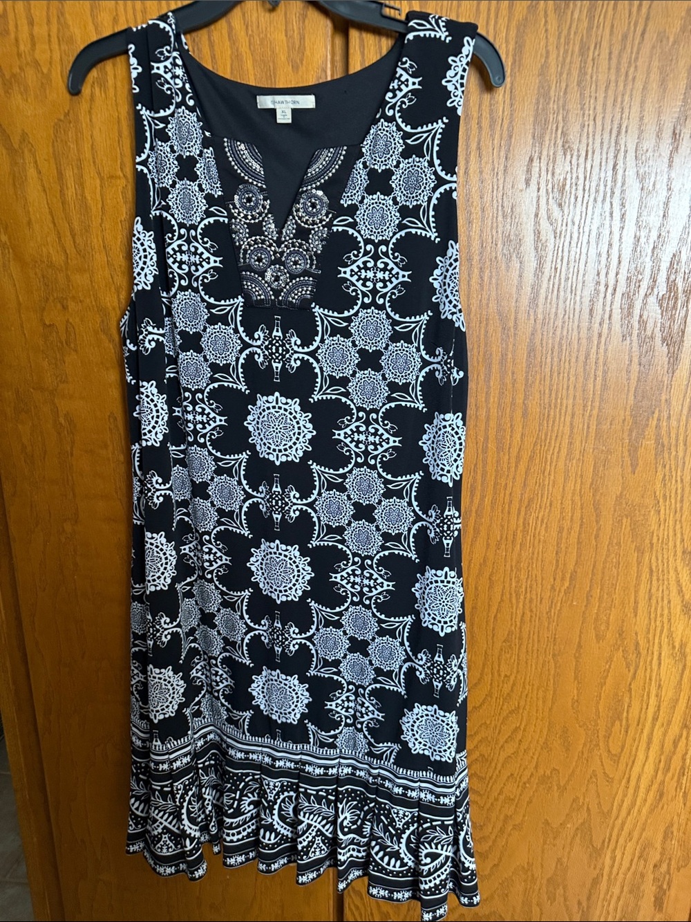 41 Hawthorn Black and White Sleeveless Patterned Tunic size XL